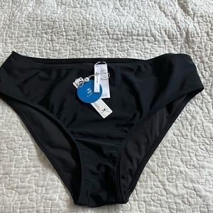 Cupshe NWT bikini bottom. Moderate coverage. Size large